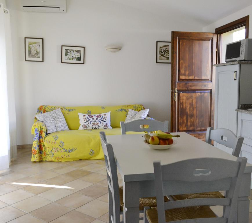 Gf Apartments La Vigna Badesi Habitación foto