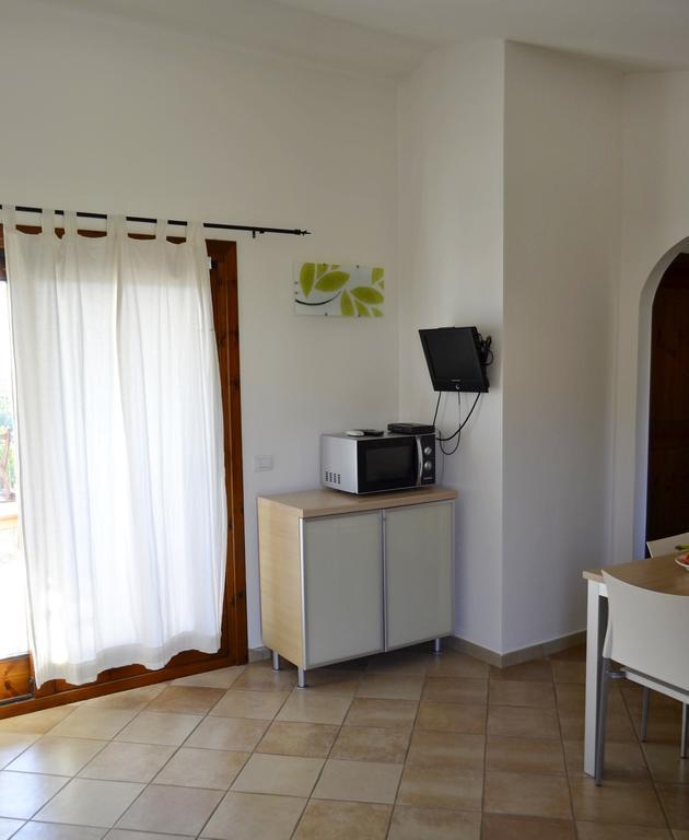 Gf Apartments La Vigna Badesi Habitación foto