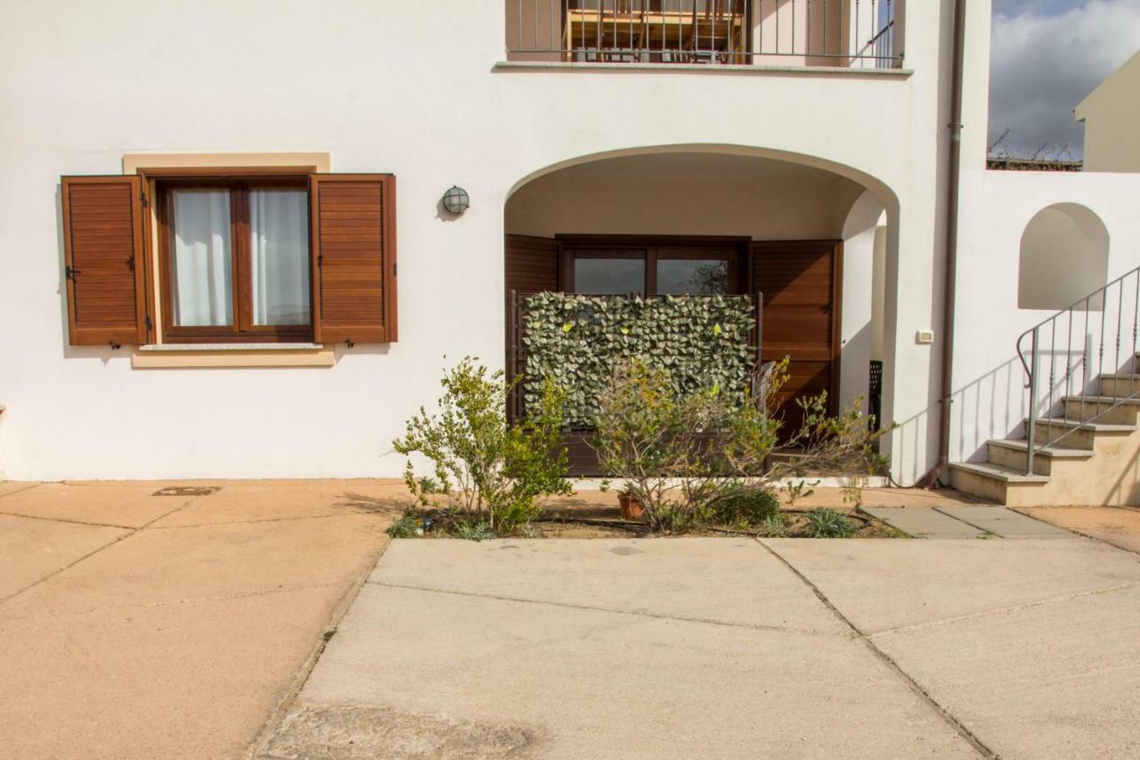 Gf Apartments La Vigna Badesi Exterior foto